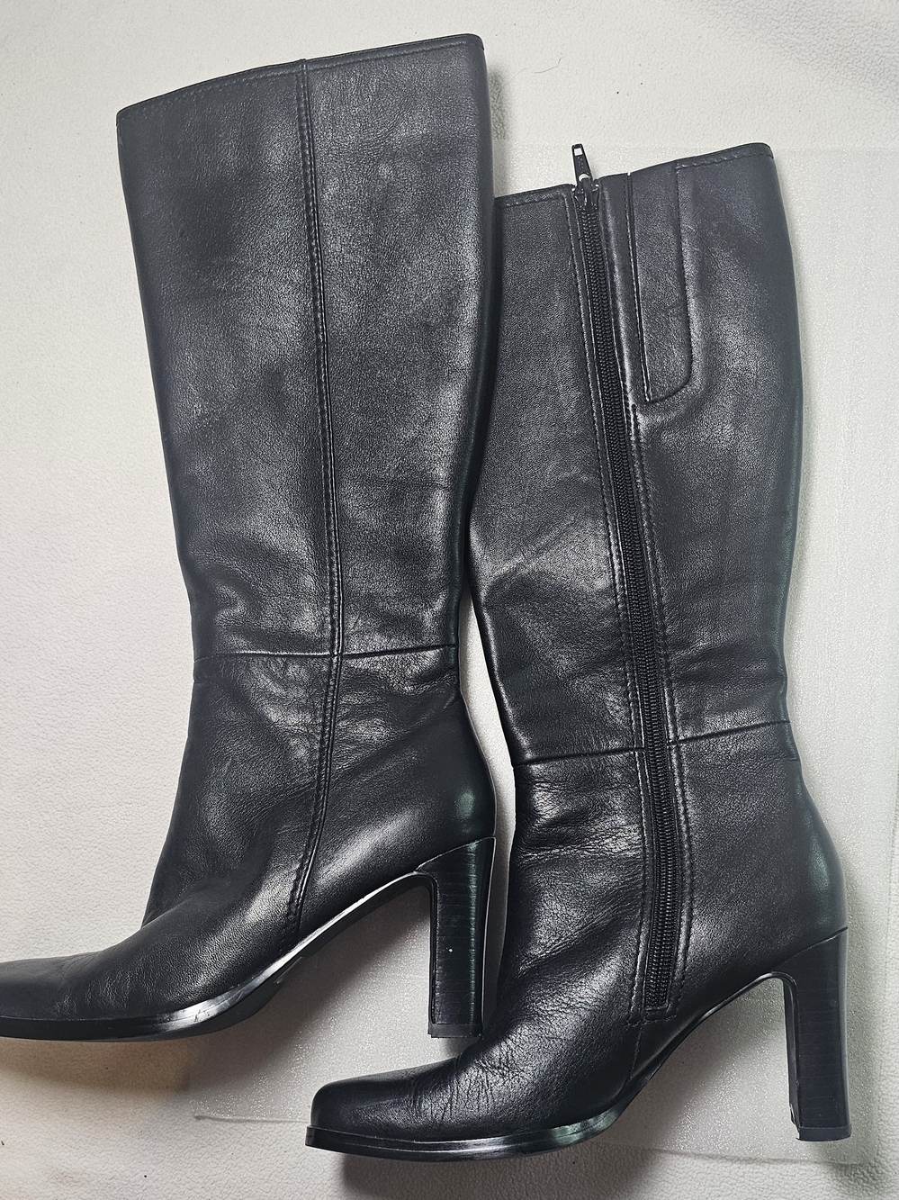 Women's Black Leather Mid-Calf Heeled Boots